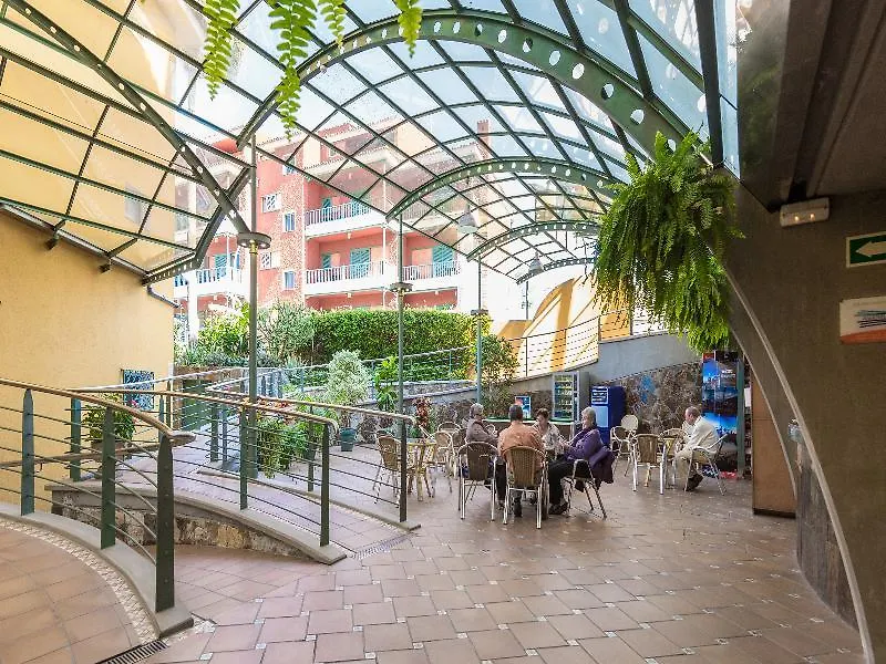 Apartamentos La Carabela Puerto de la Cruz  Spain